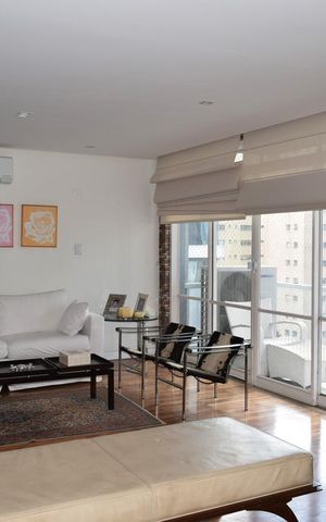 Apartamento à venda com 224m², 4 quartos e 2 vagasSala de Estar