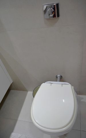 Apartamento à venda com 224m², 4 quartos e 2 vagasBanheiro da Suíte 1