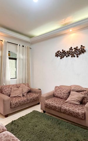 Casa à venda com 250m², 6 quartos e 2 vagasSala