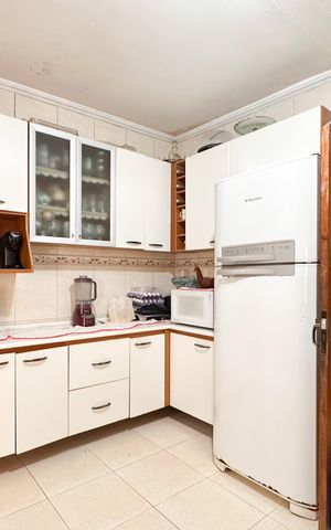 Casa à venda com 250m², 6 quartos e 2 vagasCozinha