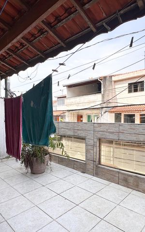 Casa à venda com 250m², 6 quartos e 2 vagasSacada do Quarto 1
