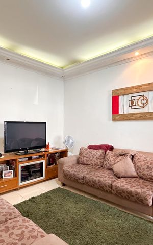 Casa à venda com 250m², 6 quartos e 2 vagasSala