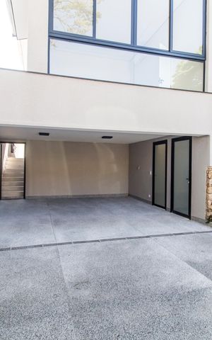 Casa de condomínio à venda com 400m², 3 quartos e 4 vagasGaragem