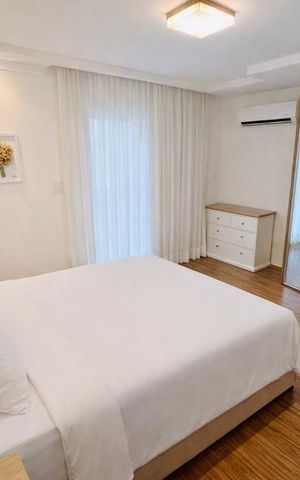 Casa de condomínio à venda com 500m², 5 quartos e 3 vagas Casa de condomínio à venda com 500m², 5 quartos e 3 vagasQuarto