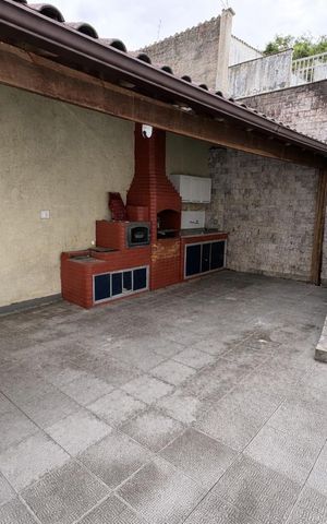 Casa de condomínio à venda com 500m², 5 quartos e 3 vagas Casa de condomínio à venda com 500m², 5 quartos e 3 vagasÁrea externa