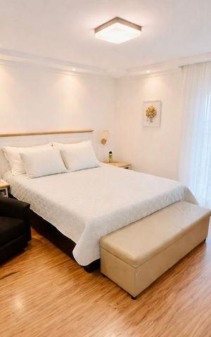 Casa de condomínio à venda com 500m², 5 quartos e 3 vagas Casa de condomínio à venda com 500m², 5 quartos e 3 vagasQuarto