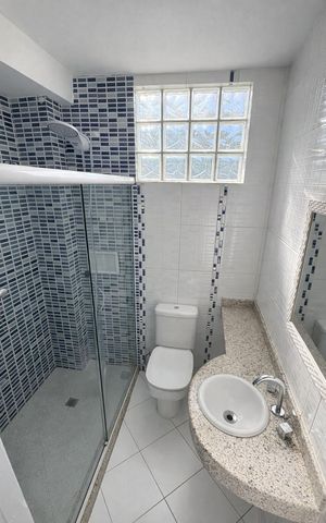 Casa de condomínio à venda com 500m², 5 quartos e 3 vagas Casa de condomínio à venda com 500m², 5 quartos e 3 vagasBanheiro