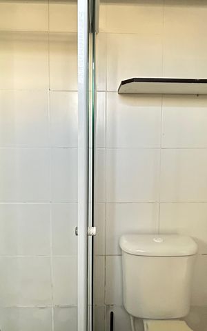 Casa para alugar com 39m², 1 quarto e 1 vaga Casa para alugar com 39m², 1 quarto e 1 vagaBanheiro