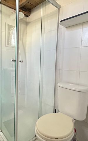 Casa para alugar com 39m², 1 quarto e 1 vaga Casa para alugar com 39m², 1 quarto e 1 vagaBanheiro