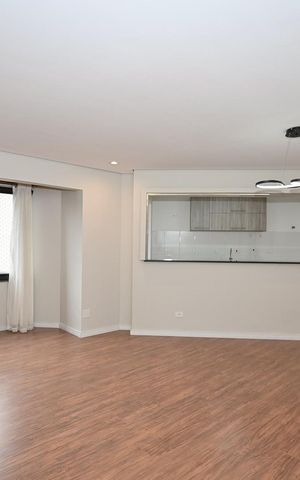 Apartamento para alugar com 76m², 2 quartos e 1 vagaSala