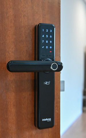 Apartamento para alugar com 76m², 2 quartos e 1 vagaFechadura Eletrônica
