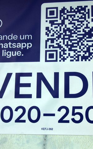 Casa à venda com 217m², 4 quartos e 4 vagasCódigo
