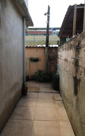 Casa à venda com 217m², 4 quartos e 4 vagasQuintal - Fundos