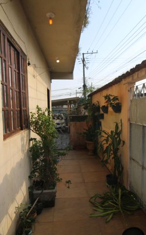 Casa à venda com 217m², 4 quartos e 4 vagasQuintal - Fundos