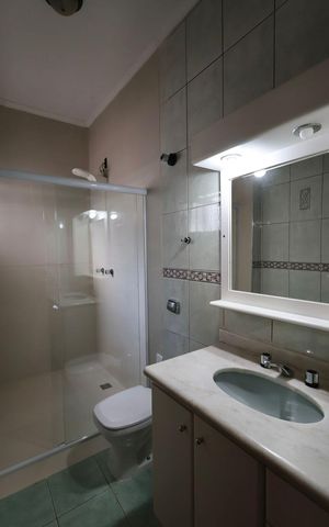 Casa para alugar com 300m², 3 quartos e 4 vagas Casa para alugar com 300m², 3 quartos e 4 vagasBanheiro 3