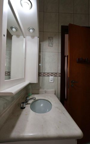 Casa para alugar com 300m², 3 quartos e 4 vagas Casa para alugar com 300m², 3 quartos e 4 vagasBanheiro 3