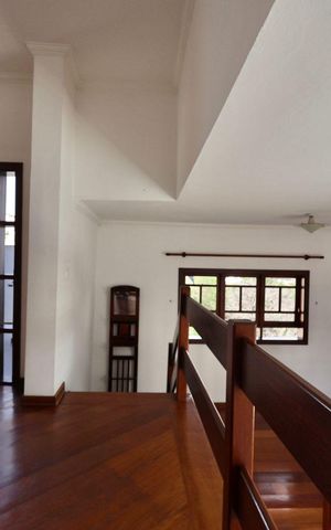 Casa para alugar com 300m², 3 quartos e 4 vagas Casa para alugar com 300m², 3 quartos e 4 vagasSala 1