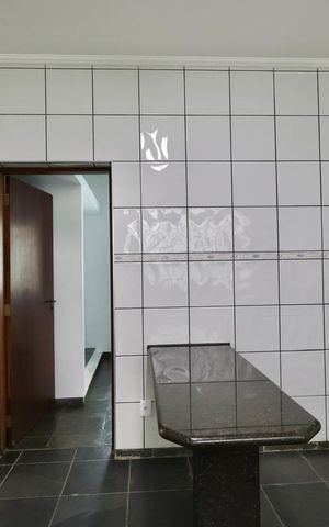 Casa para alugar com 300m², 3 quartos e 4 vagas Casa para alugar com 300m², 3 quartos e 4 vagasCozinha