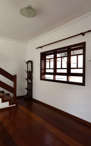 Casa para alugar com 300m², 3 quartos e 4 vagas Casa para alugar com 300m², 3 quartos e 4 vagasSala 2
