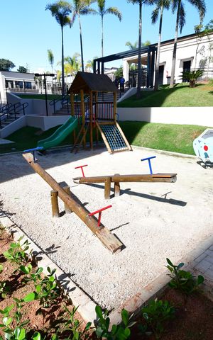 Apartamento à venda com 166m², 3 quartos e 2 vagasÁrea comum - Playground