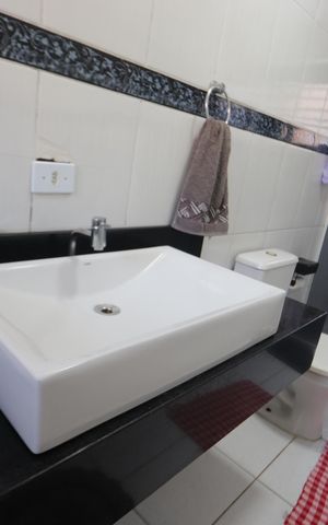 Casa à venda com 162m², 3 quartos e 2 vagasBanheiro da Suíte