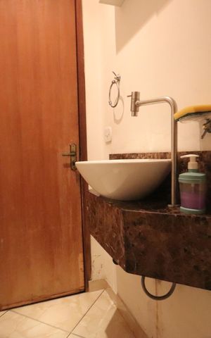 Casa à venda com 162m², 3 quartos e 2 vagasLavabo