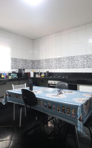 Casa à venda com 162m², 3 quartos e 2 vagasCopa e Cozinha