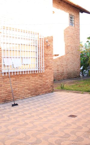 Casa para alugar com 361m², 3 quartos e 2 vagasQuintal