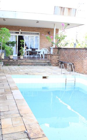 Casa para alugar com 361m², 3 quartos e 2 vagasPiscina