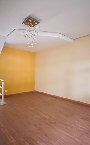 Casa de condomínio à venda com 173m², 3 quartos e 2 vagasSala
