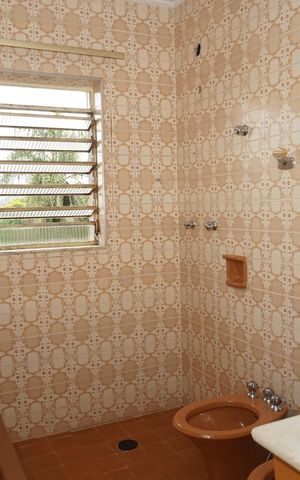 Casa para alugar com 1276m², 4 quartos e 7 vagasBanheiro
