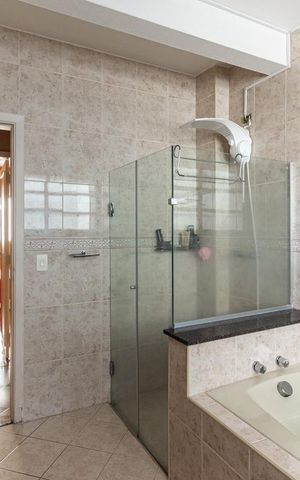 Apartamento à venda com 172m², 3 quartos e 1 vaga Apartamento à venda com 172m², 3 quartos e 1 vagaBanheiro 1