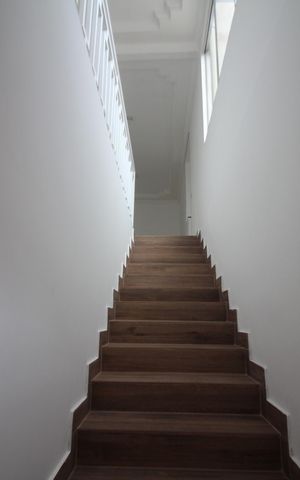 Apartamento para alugar com 95m², 3 quartos e 1 vagaEscada