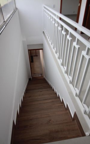 Apartamento para alugar com 95m², 3 quartos e 1 vagaEscada