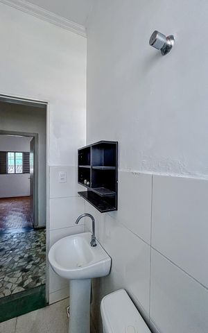 Casa para alugar com 90m², 3 quartos e sem vagaBanheiro
