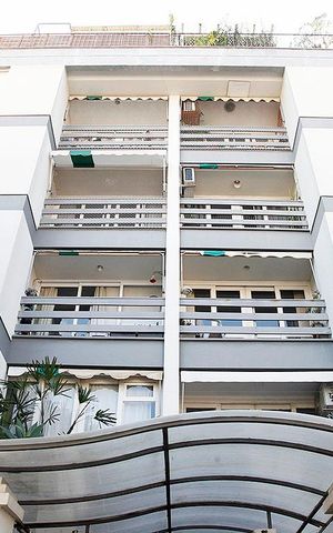 Apartamento à venda com 42m², 1 quarto e 1 vagaFachada