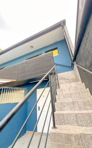 Apartamento para alugar com 50m², 2 quartos e sem vagaEscada