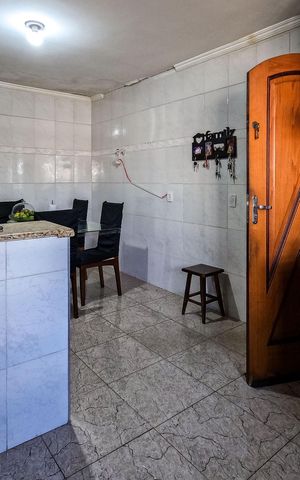 Casa à venda com 250m², 3 quartos e 2 vagas Casa à venda com 250m², 3 quartos e 2 vagasCozinha