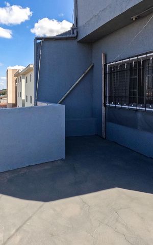 Casa à venda com 250m², 3 quartos e 2 vagas Casa à venda com 250m², 3 quartos e 2 vagasSacada