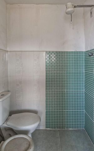 Casa à venda com 250m², 3 quartos e 2 vagas Casa à venda com 250m², 3 quartos e 2 vagasBanheiro 4