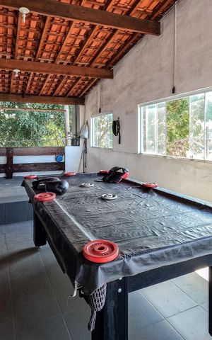 Casa à venda com 250m², 3 quartos e 2 vagas Casa à venda com 250m², 3 quartos e 2 vagasVaranda
