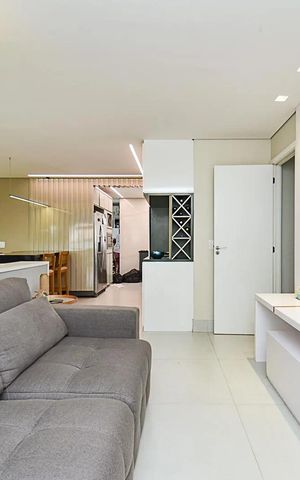 Apartamento à venda com 115m², 4 quartos e 3 vagas Apartamento à venda com 115m², 4 quartos e 3 vagasSala
