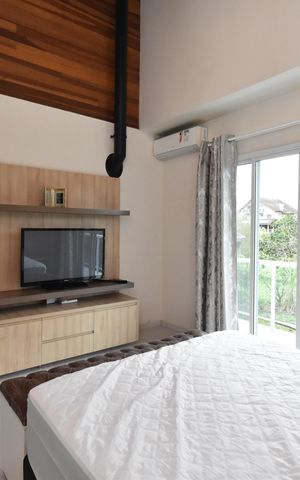 Casa de condomínio para alugar com 380m², 4 quartos e 4 vagasSuíte