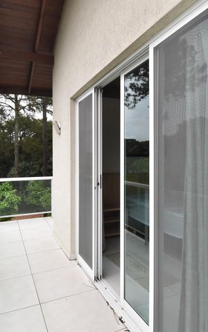 Casa de condomínio para alugar com 380m², 4 quartos e 4 vagasSacada da Suíte