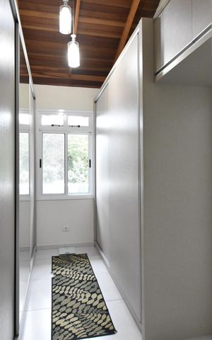 Casa de condomínio para alugar com 380m², 4 quartos e 4 vagasCloset da Suíte