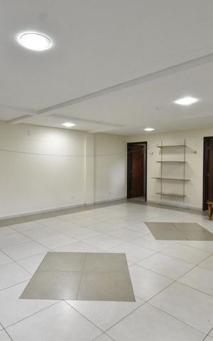 Casa de condomínio para alugar com 380m², 4 quartos e 4 vagasGaragem