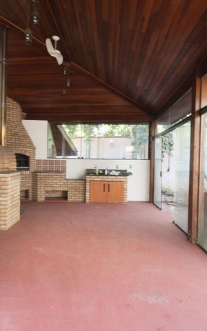 Casa à venda com 155m², 1 quarto e 3 vagasQuintal