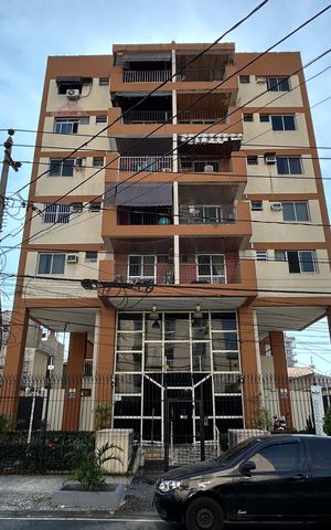 Apartamento para alugar com 65m², 2 quartos e 1 vagaFachada