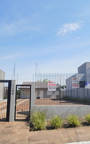 Casa para alugar com 166m², 2 quartos e 2 vagasFachada