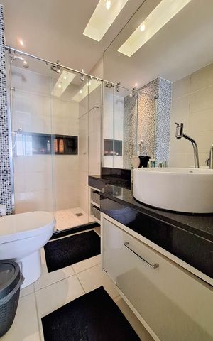 Apartamento à venda com 90m², 2 quartos e 1 vaga Apartamento à venda com 90m², 2 quartos e 1 vagaBanheiro Social